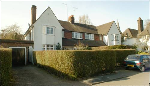 01 Ruskin Close